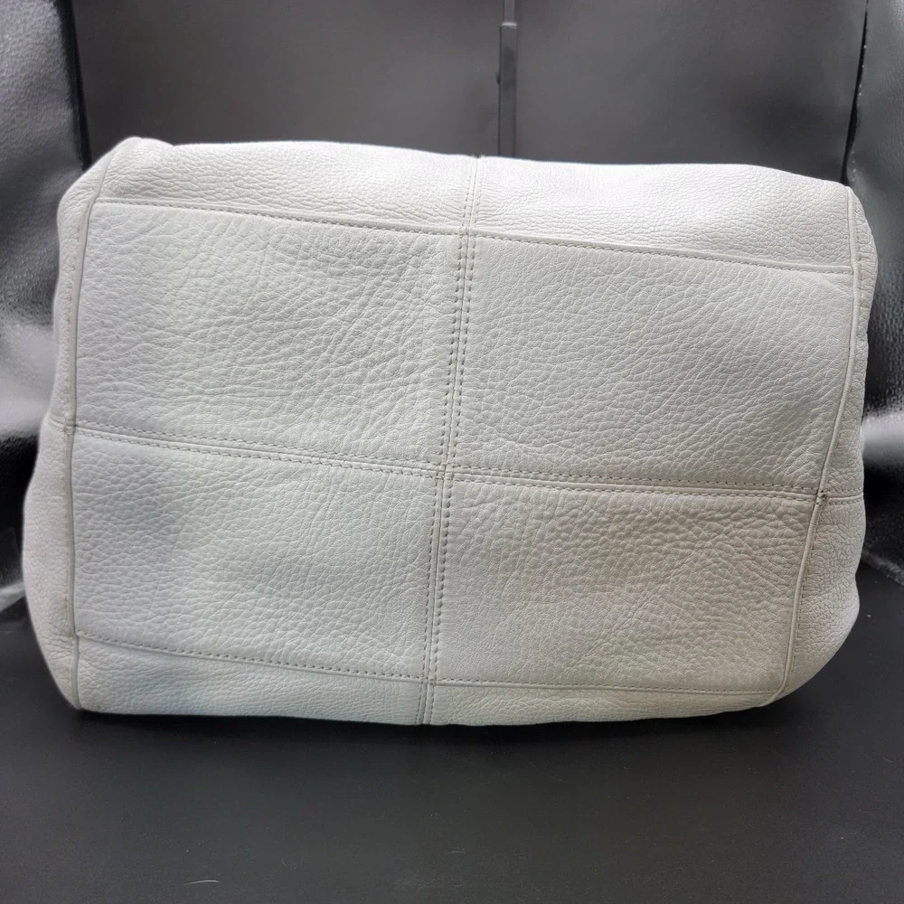 Donald J Pliner Large White Pebble Leather Slouch Hobo Shoulder Bag Lined